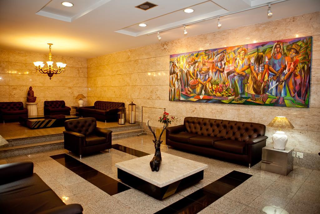 Ritz Plaza Hotel Жуис-ди-Фора Экстерьер фото